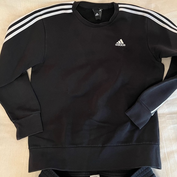 Mens Crewneck | adidas essentials - Picture 2 of 3